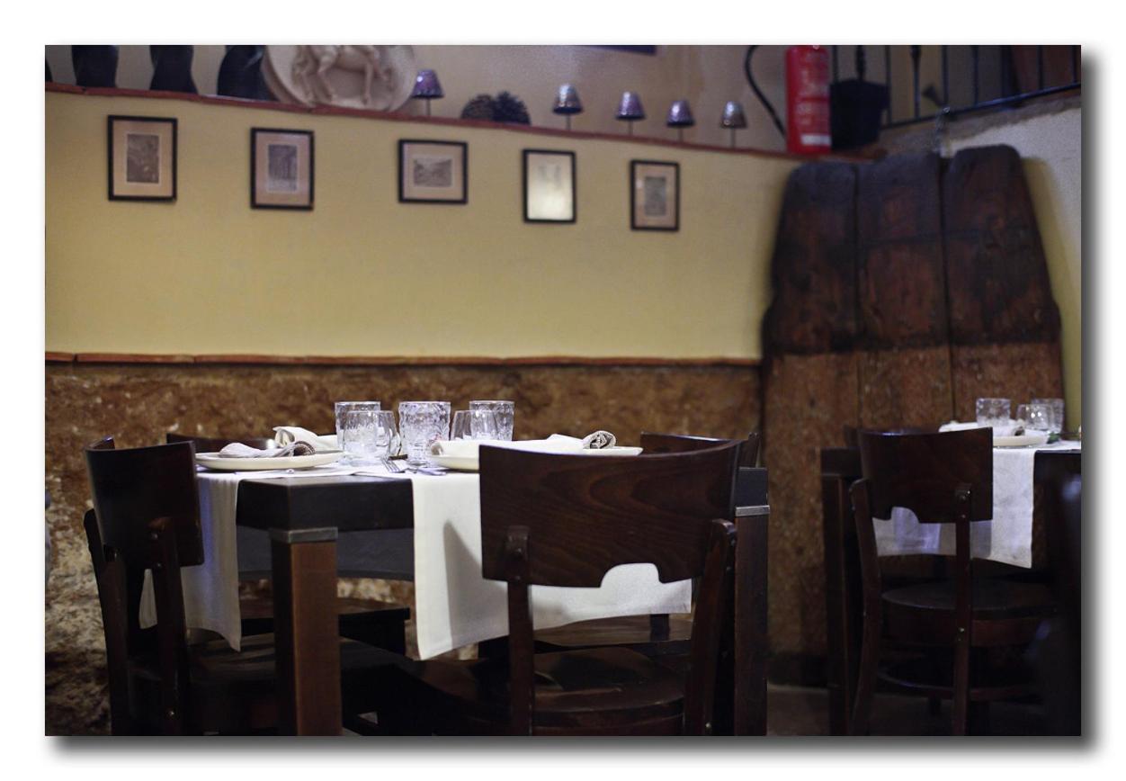 Hotel Restaurante Dona Anita Requena Bagian luar foto