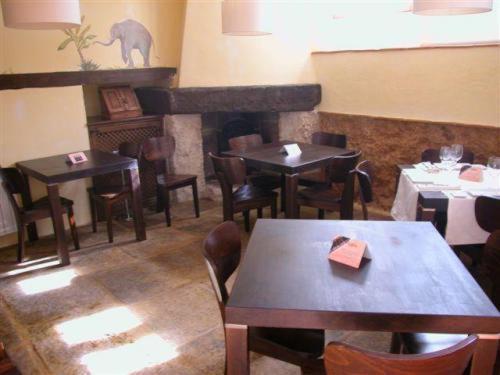 Hotel Restaurante Dona Anita Requena Bagian luar foto